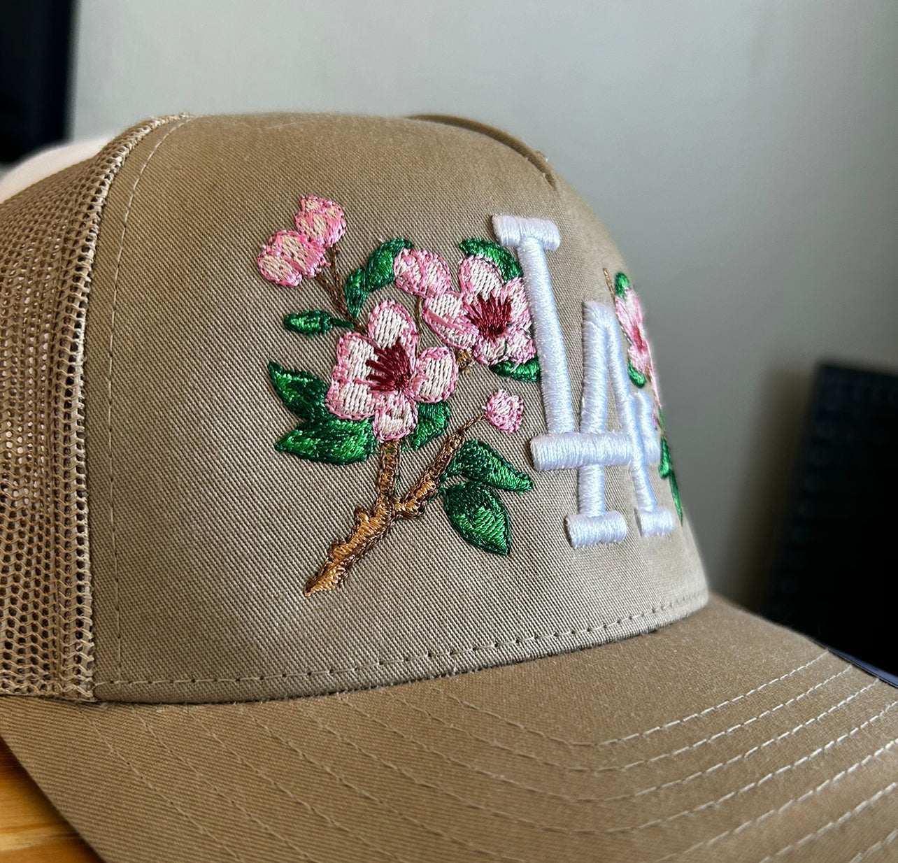 LA "Cherry blossom" Trucker Snapback (Khaki)
